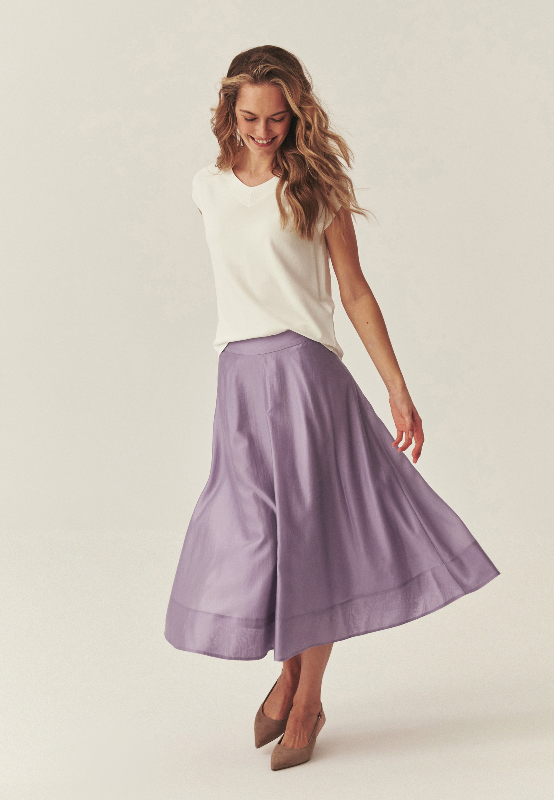 ROZKLOSZOWANA SPÓDNICA Z LYOCELLEM LENZING™ - BENRE FIOLETOWY 2