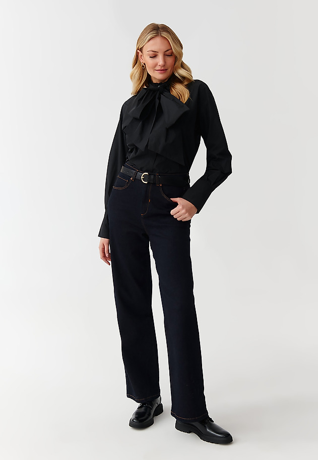 LADIES’ SHIRT WITH DECORATIVE BELT - KONKONA 1 LADIES’ SHIRT WITH DECORATIVE BELT - KONKONA 1 CZARNY 2