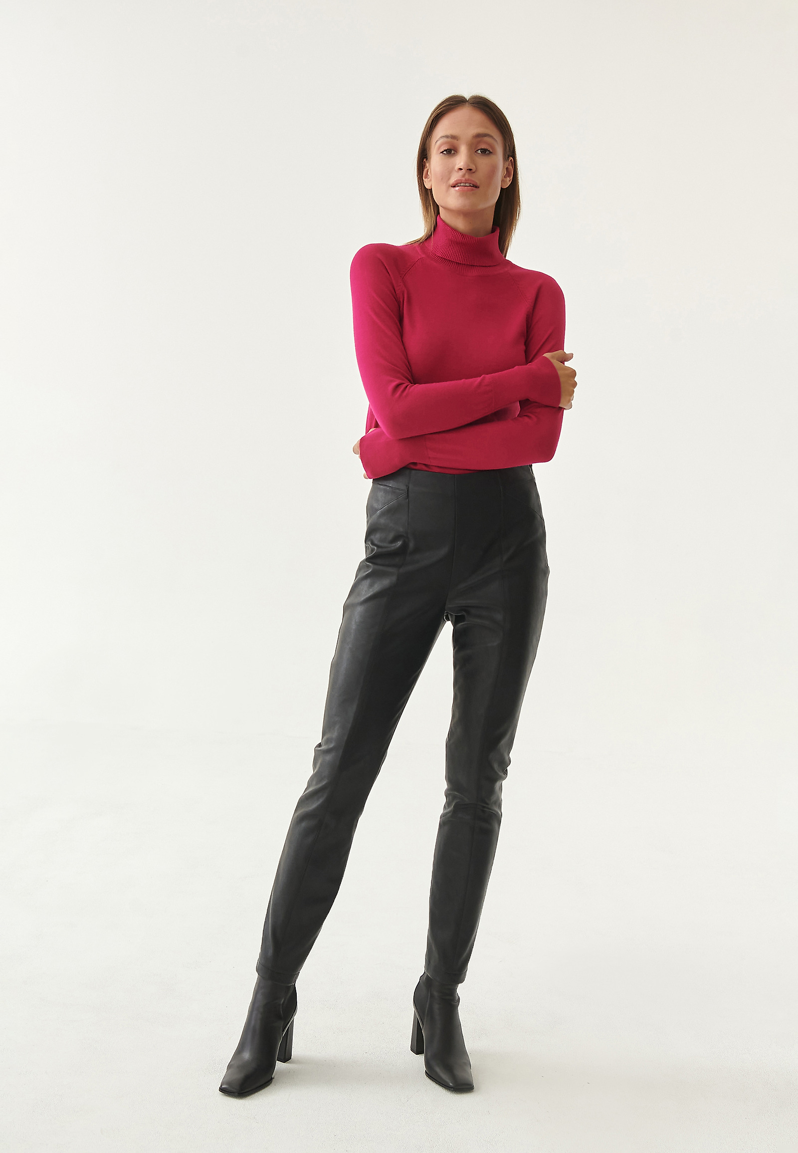 SWETER DAMSKI Z GOLFEM NEKOKI 1 SWETER DAMSKI Z GOLFEM NEKOKI 1 RÓŻOWY 82354