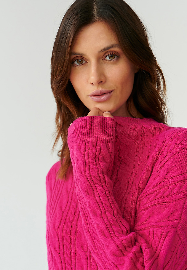 LADIES’ SWEATER WITH A BRAIDED KNIT WENWENA LADIES’ SWEATER WITH A BRAIDED KNIT WENWENA RÓŻOWY 6