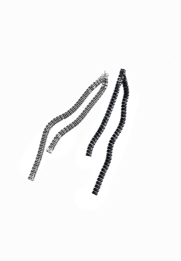 CERCEI ELEGANȚI SUSPENDAȚI CU STICLĂ DECORATIVĂ - MONI CERCEI ELEGANȚI SUSPENDAȚI CU STICLĂ DECORATIVĂ - MONI NEGRU 3