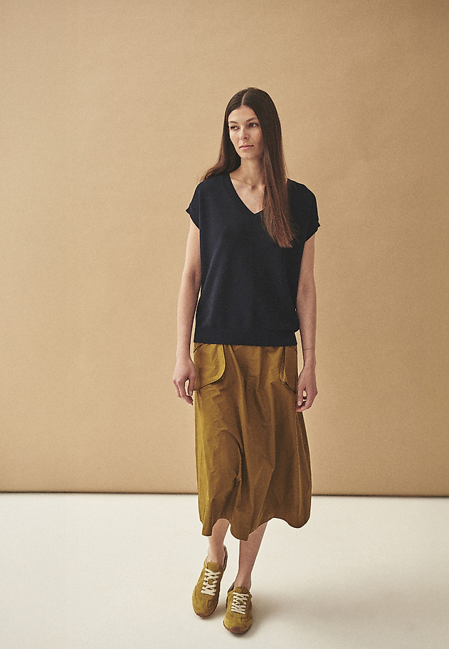 CASUAL MIDI KRILO Z ŽEPi - KONI CASUAL MIDI KRILO Z ŽEPi - KONI ZELENA 1