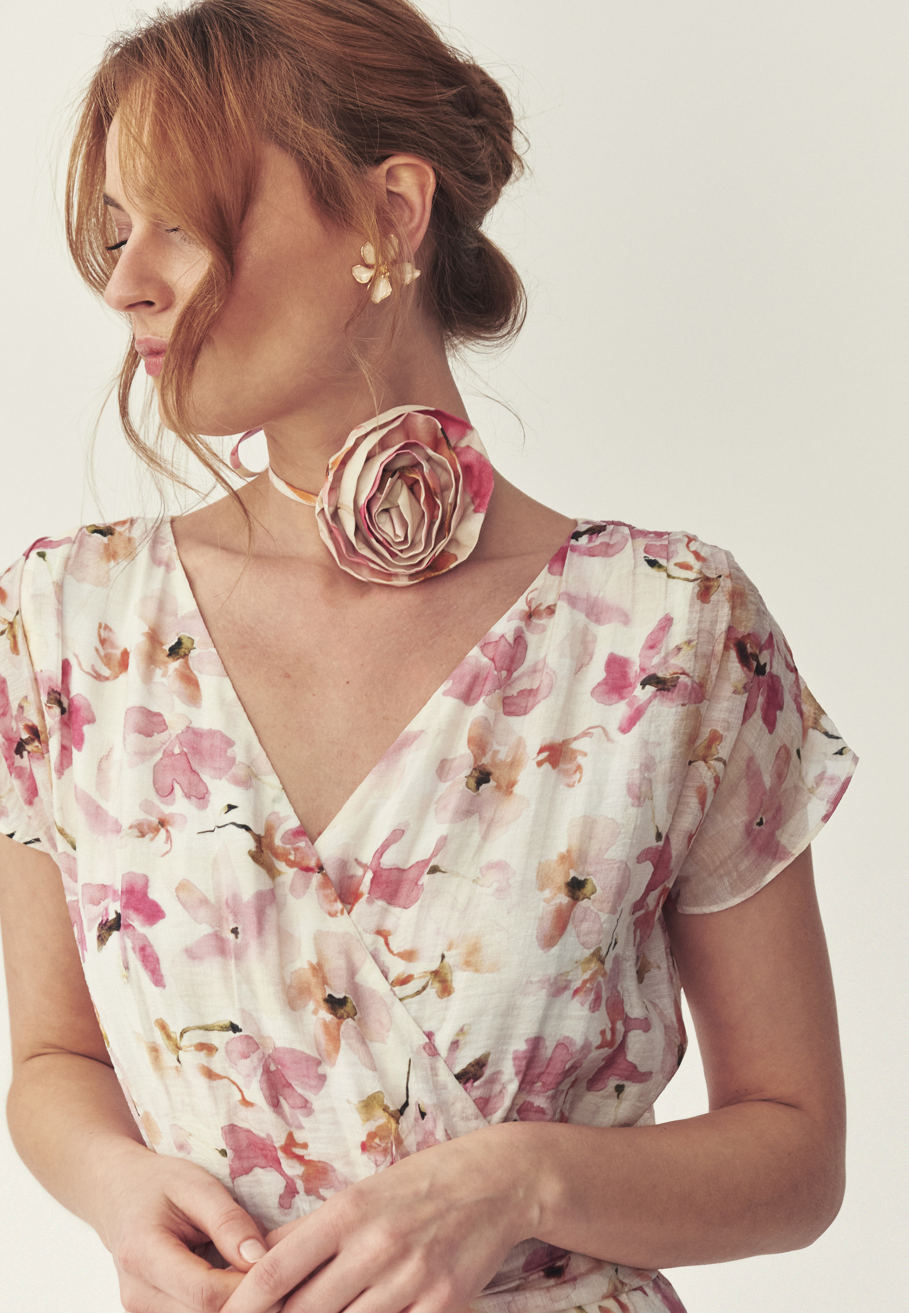 RÝCHLA ŠATY V KVIETOCH - SALINNA BIELA 2