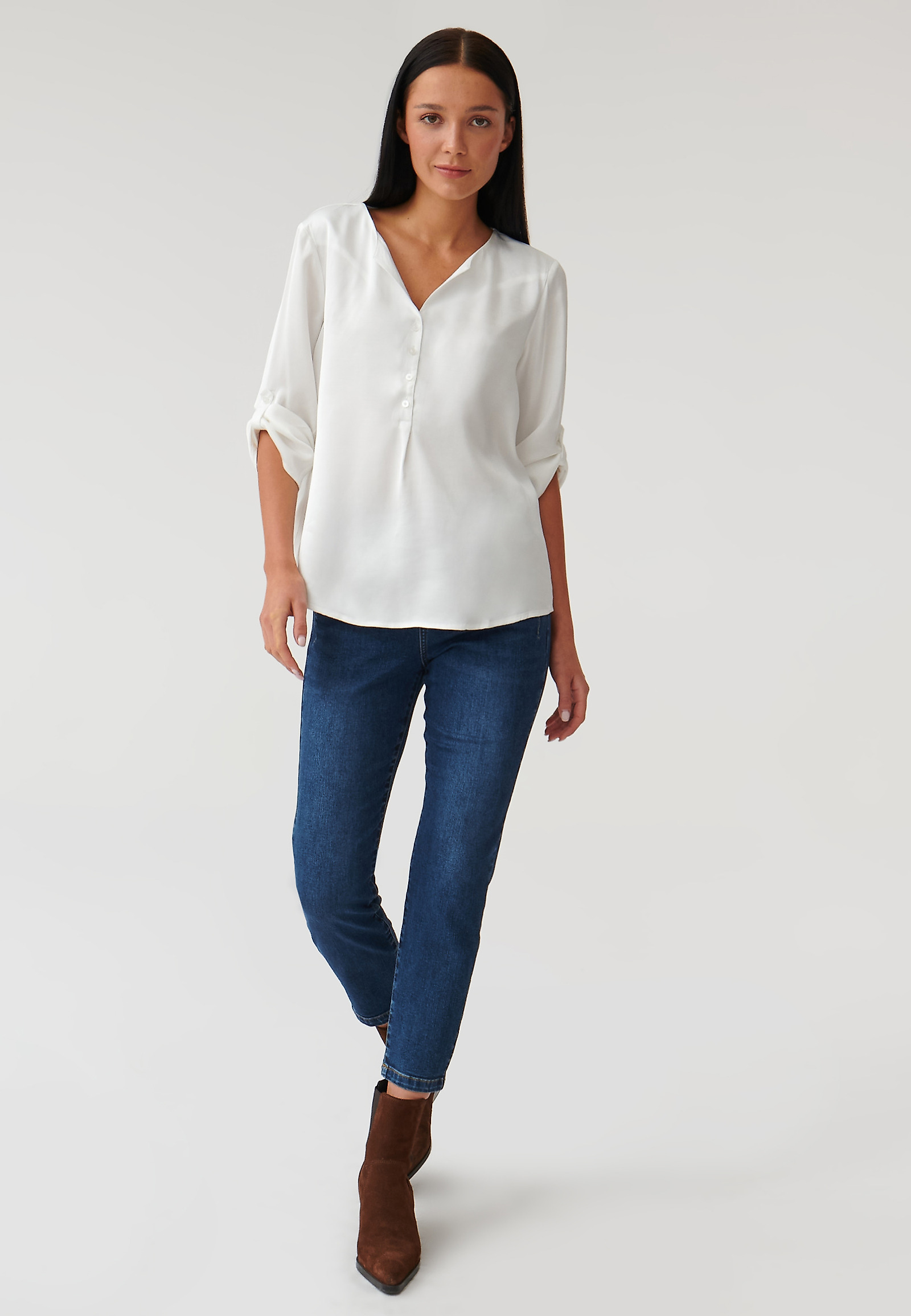 ŽENSKA BLUZA IZ VISKOZNEGA MATERIALA ISOLA ŽENSKA BLUZA IZ VISKOZNEGA MATERIALA ISOLA ECRU 89756