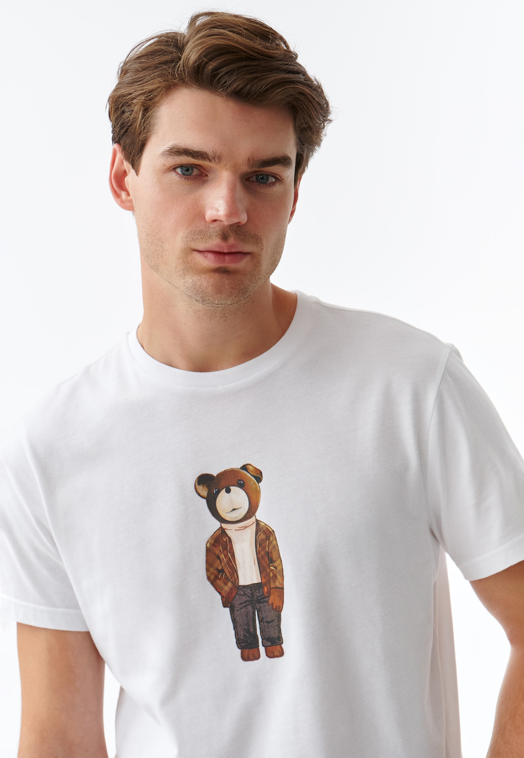 PÁNSKÉ TRIČKO S VÝŠIVKOU MEDVÍDKA UŠÁČKA MIKIN