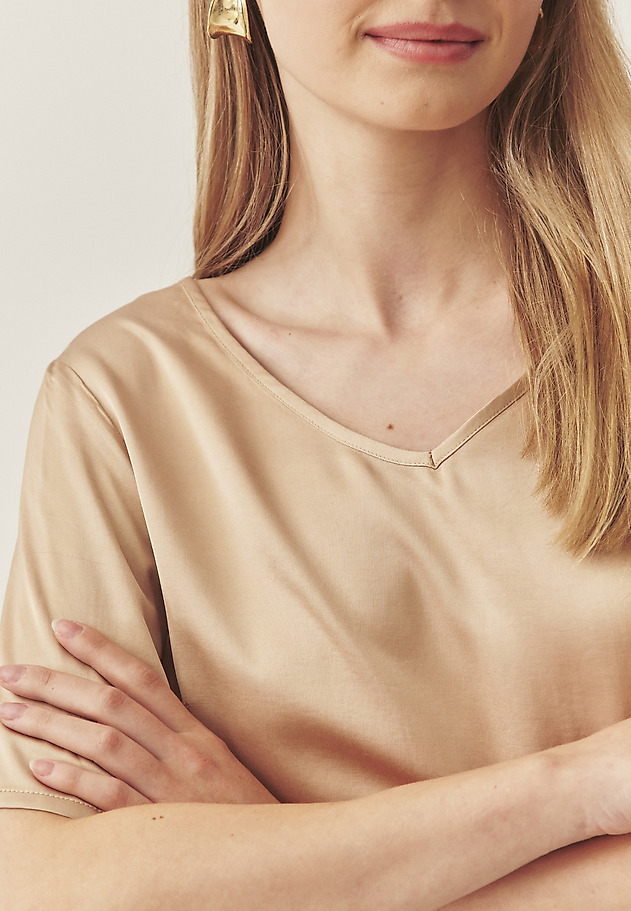 DÁMSKÁ SATÉNOVÁ HALENKA S KRÁTKÝM RUKÁVEM - MEKONGA DÁMSKÁ SATÉNOVÁ HALENKA S KRÁTKÝM RUKÁVEM - MEKONGA BÉŽOVÁ 5
