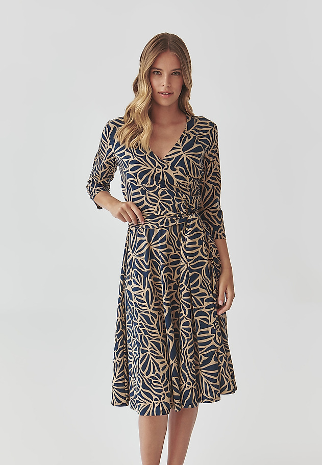 LADIES’ PATTERNED DRESS WITH A V-SHAPED NECKLINE - IGA 1 LADIES’ PATTERNED DRESS WITH A V-SHAPED NECKLINE - IGA 1 MULTICOLOR 3