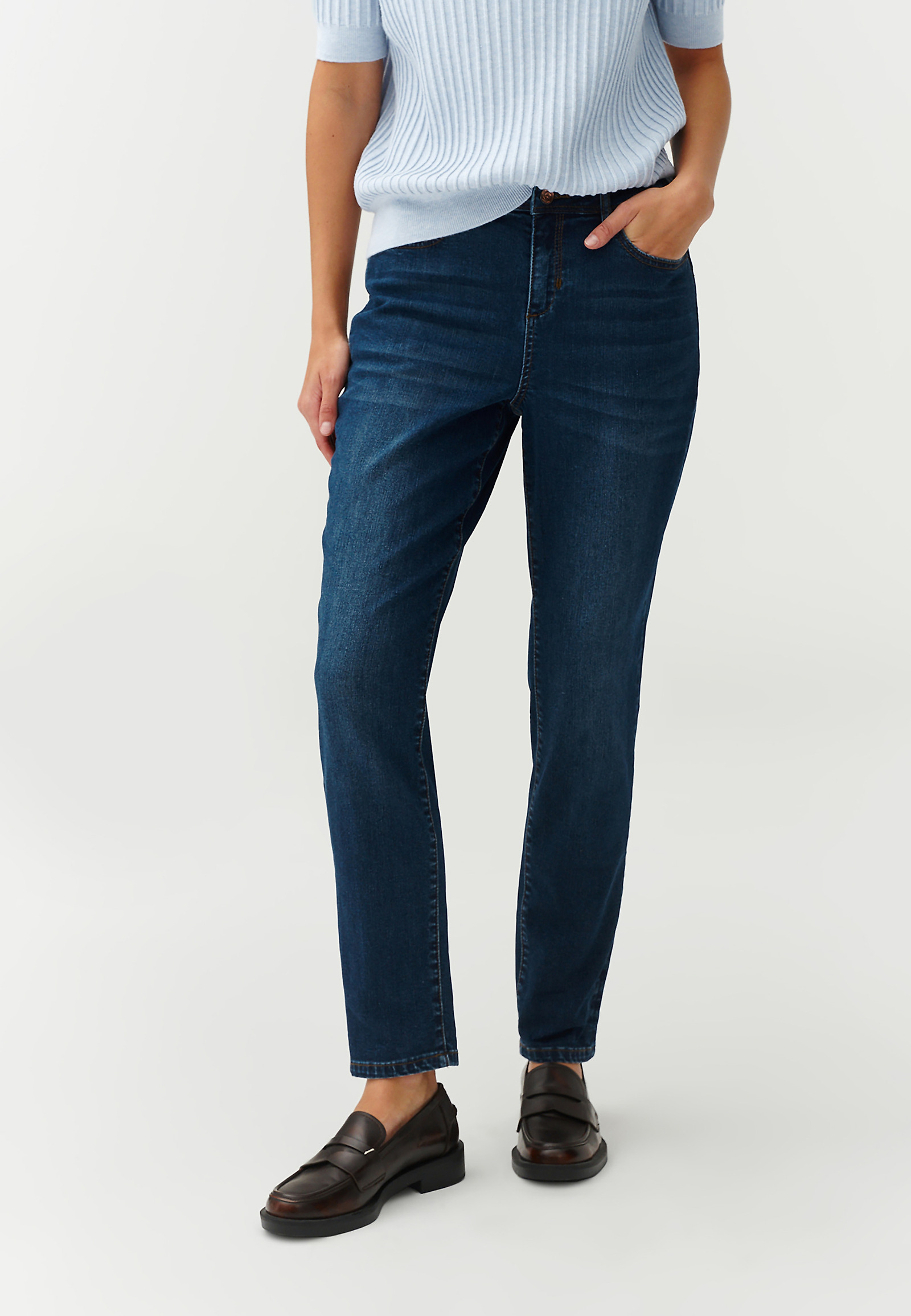 ŽENSKE JEANS HLAČE IZ DŽINSA Z OKRASNO MANŠETO - ALANO ŽENSKE JEANS HLAČE IZ DŽINSA Z OKRASNO MANŠETO - ALANO MODRA 94629
