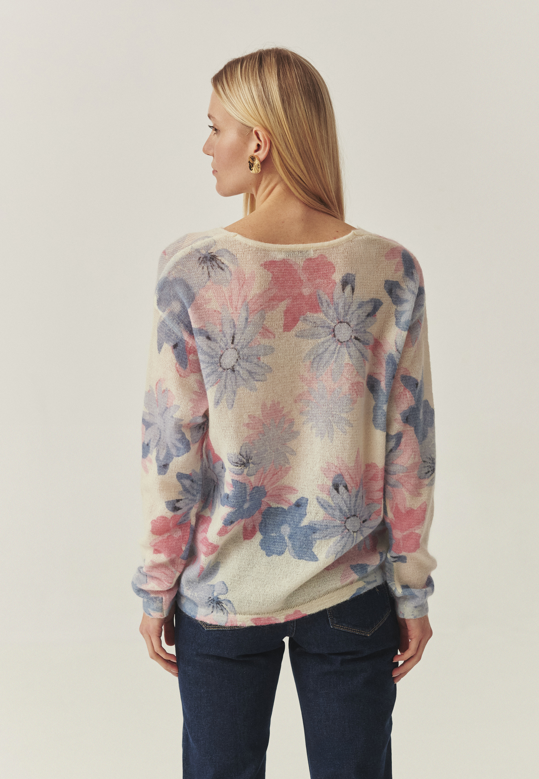 PULOVER CU IMPRIMEU FLORAL — SOLO MULTICOLOR 2