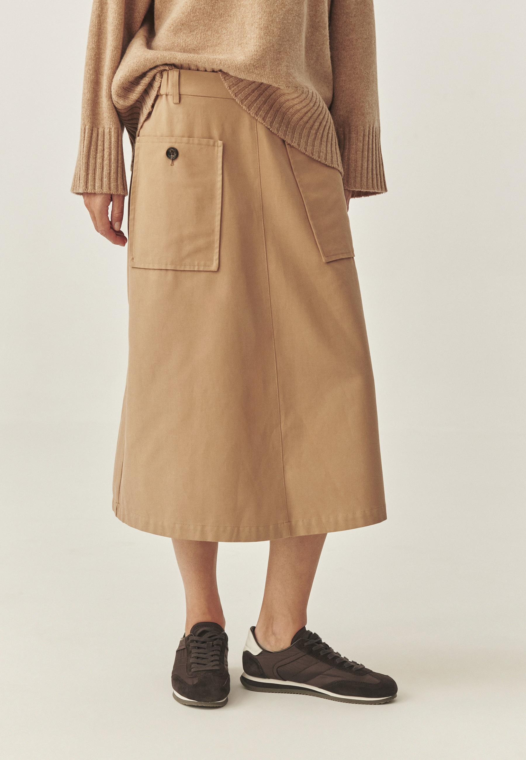 ROZKLOSZOWANA SPÓDNICA Z DUŻYMI KIESZENIAMI - LONG ISLAND BEŻOWY 2