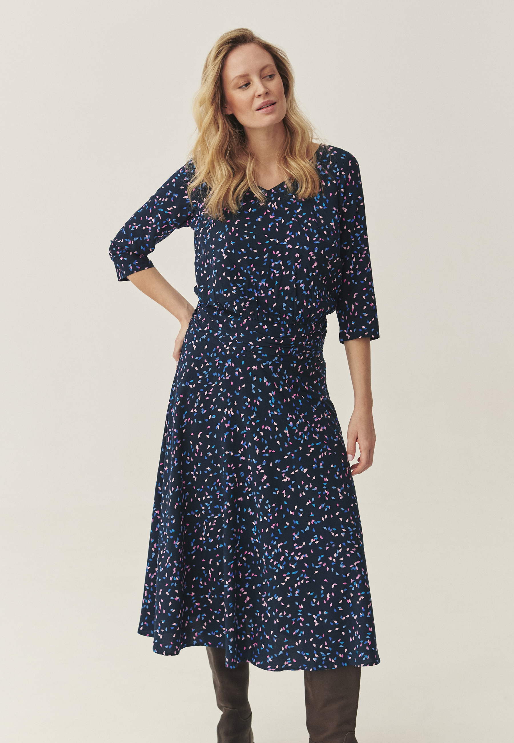 ROCHIE MAXI CU MODEL, DIN VISCOZĂ, CU MÂNECI 3/4- ROZOMKA MULTICOLOR 2