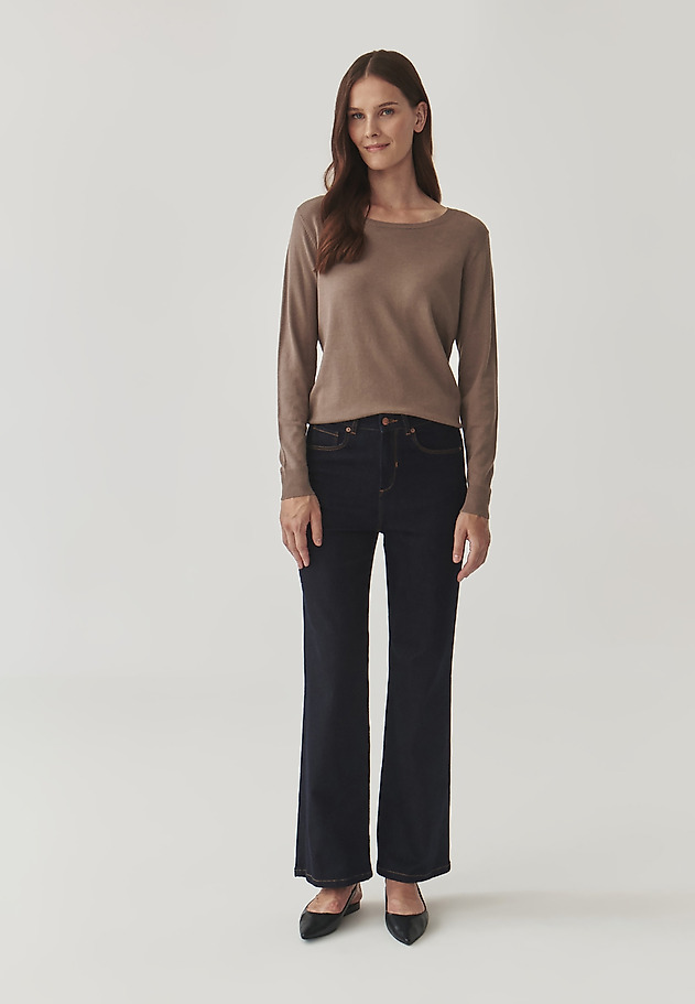 CLASSIC LADIES’ SWEATER WITH ROUND NECKLINE - TESSINI CLASSIC LADIES’ SWEATER WITH ROUND NECKLINE - TESSINI BEŻOWY 2