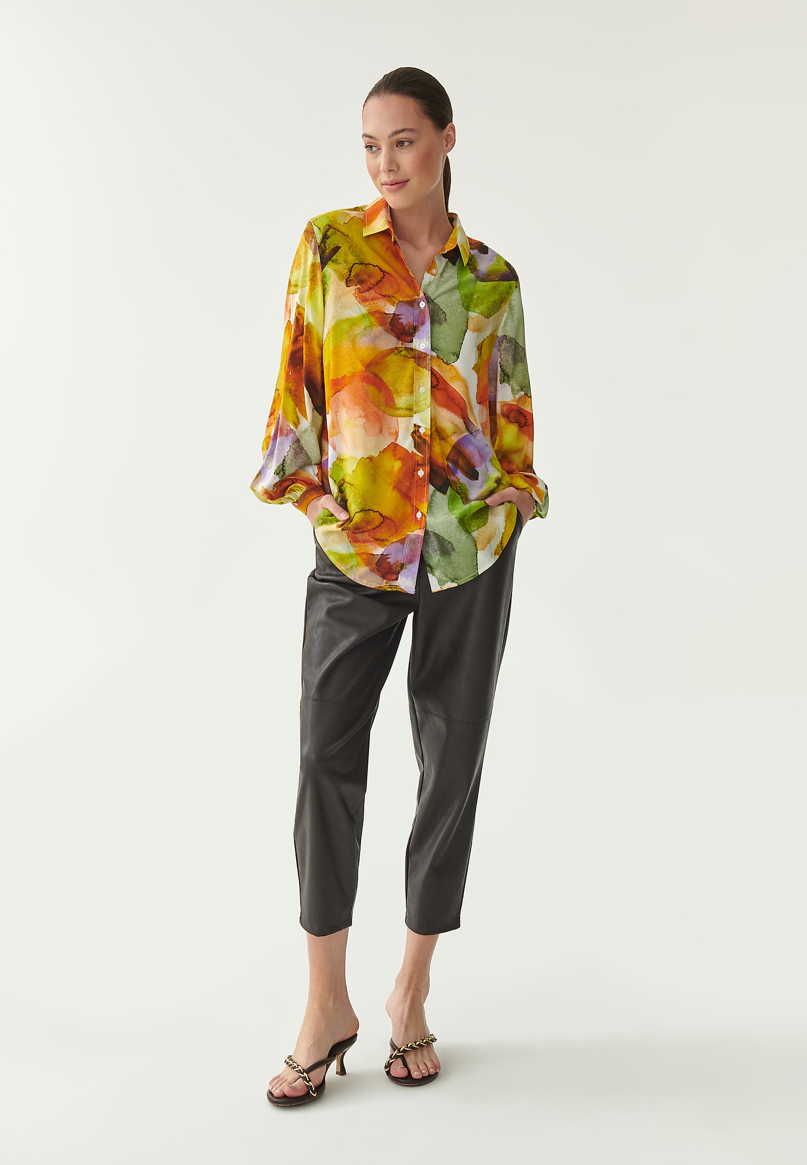 KOSZULA DAMSKA Z SZEROKIM RĘKAWEM LIFO KOSZULA DAMSKA Z SZEROKIM RĘKAWEM LIFO MULTIKOLOR 80946