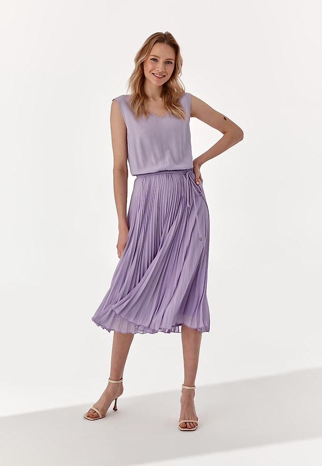 SUKIENKA Z PLISOWANYM DOŁEM LUNI SUKIENKA Z PLISOWANYM DOŁEM LUNI FIOLETOWY 1