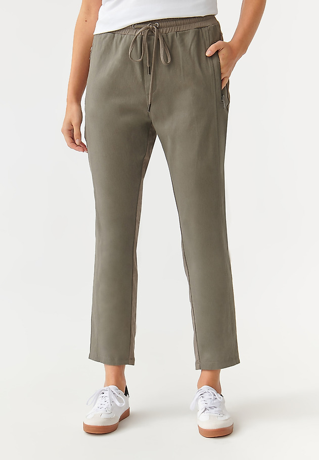 LADIES’ TROUSERS WITH TAPERED LEGS SAZIRI LADIES’ TROUSERS WITH TAPERED LEGS SAZIRI KHAKI 2