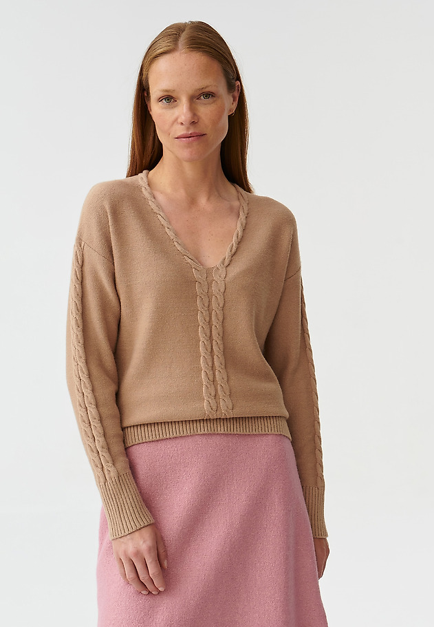 LADIES’ SWEATER WITH V-SHAPE NECKLINE POLI LADIES’ SWEATER WITH V-SHAPE NECKLINE POLI BEŻOWY 1
