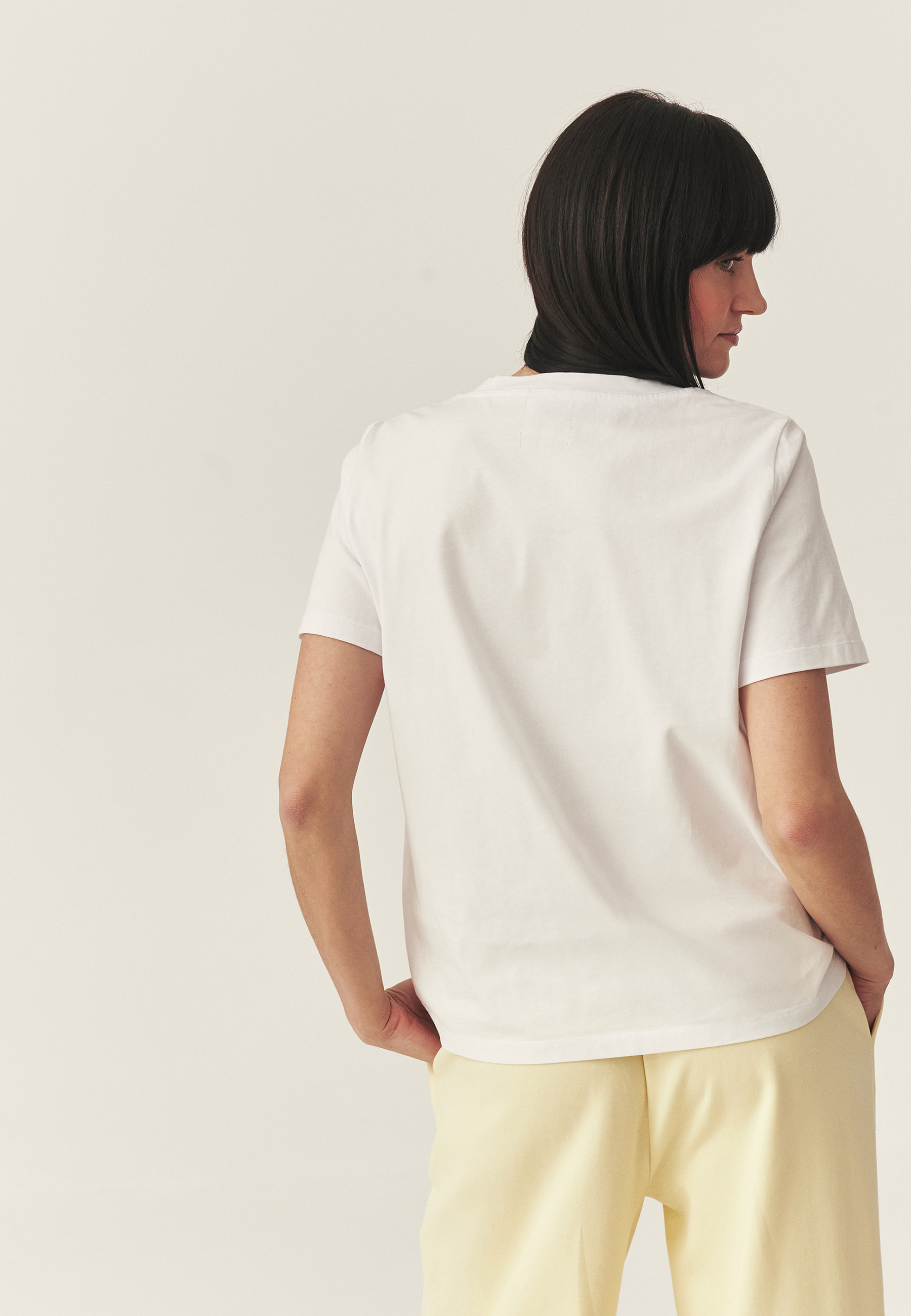 TRIČKO S KVETINOVOU VÝŠIVKOU – ATONO 3