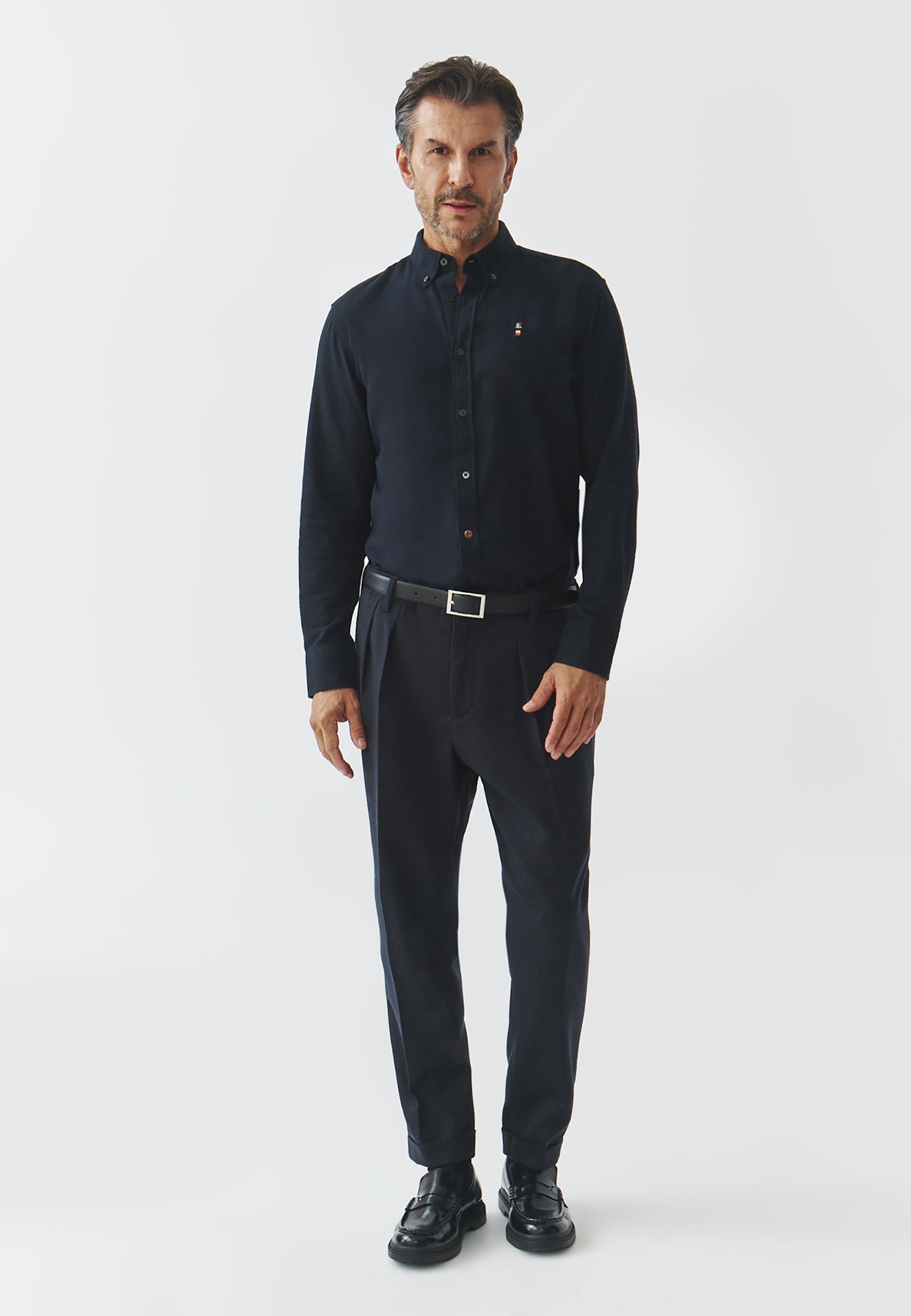 BAWEŁNIANA KOSZULA MĘSKA O DOPASOWANYM KROJU — MARCO 5 GRANATOWY 2