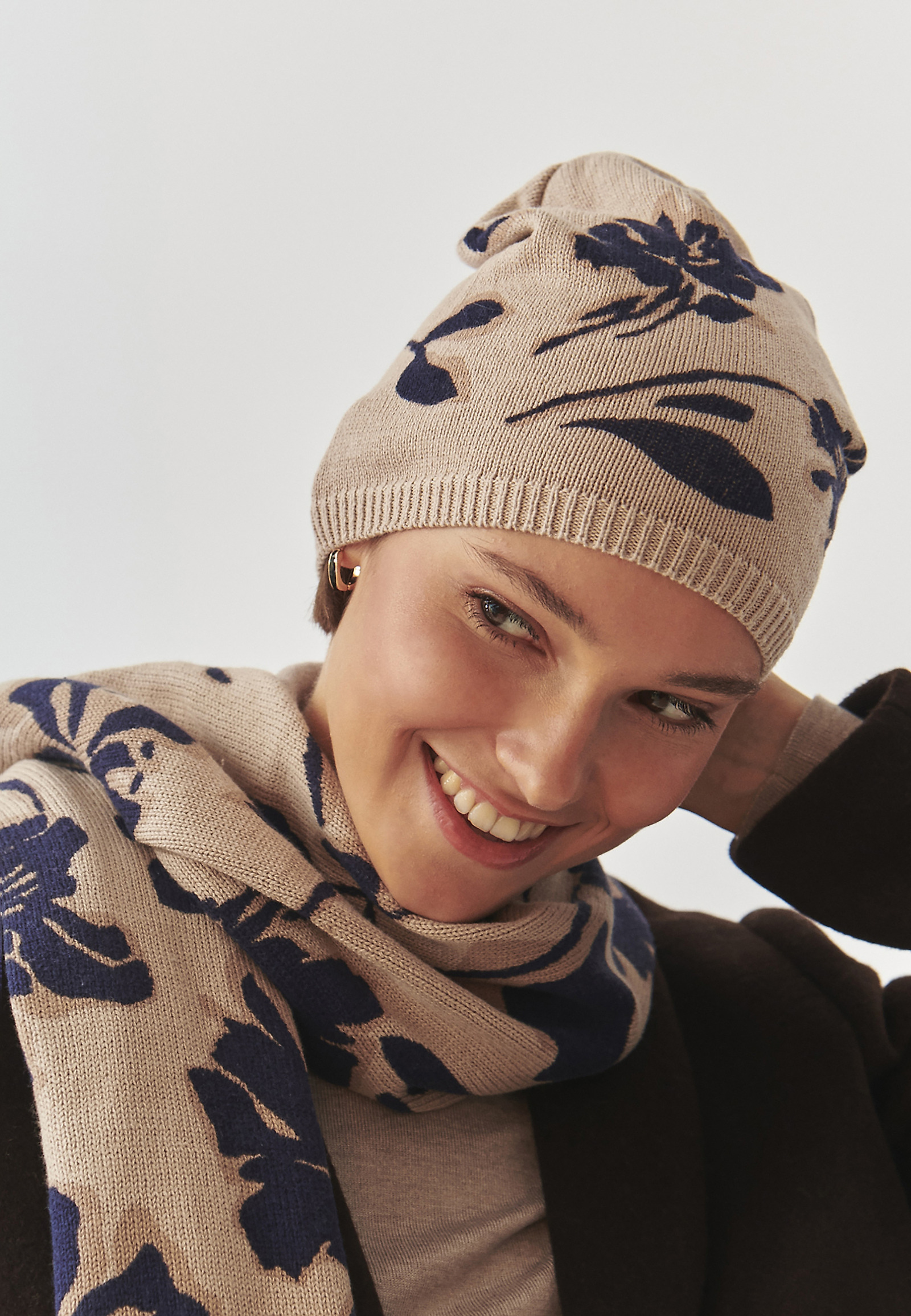 LADIES’ KNITTED BEANIE - FEGANITA LADIES’ KNITTED BEANIE - FEGANITA MULTICOLOR 99895