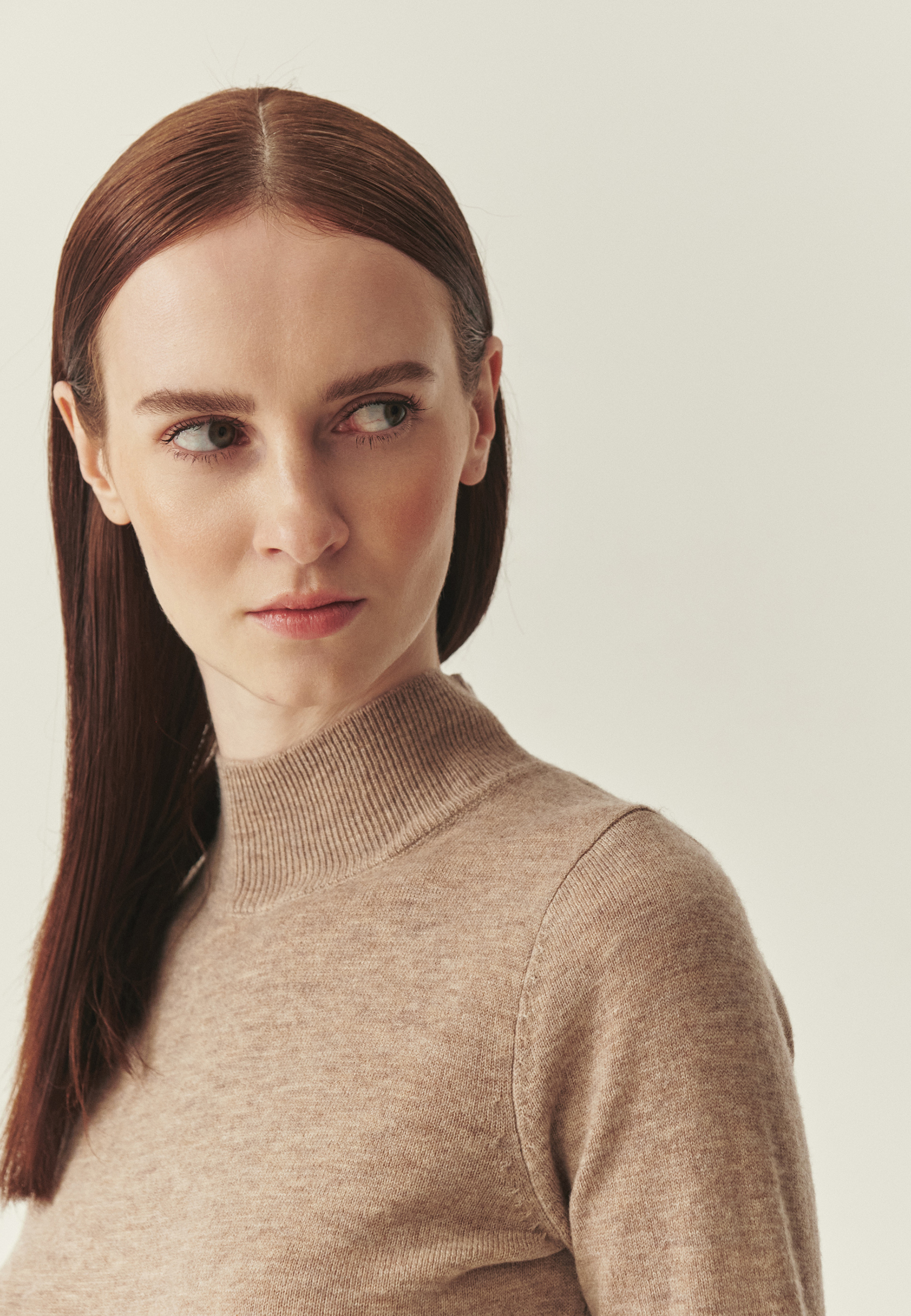 WEŁNIANY SWETER Z GOLFEM - LU BEŻOWY 2