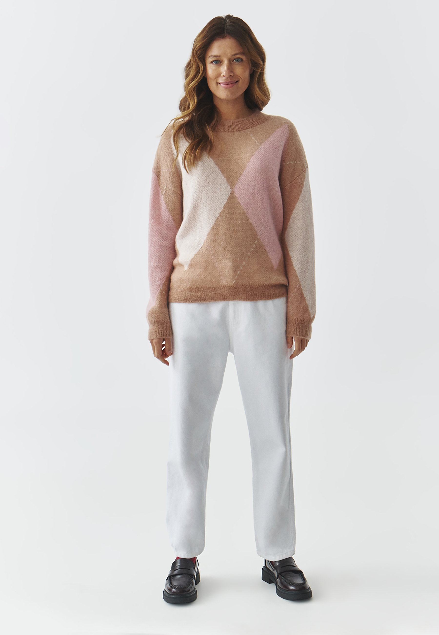 DENIMOWE SPODNIE DAMSKIE BOYFRIEND Z MOTYWEM MISIA USZATKA — MISKO 3 ECRU 2