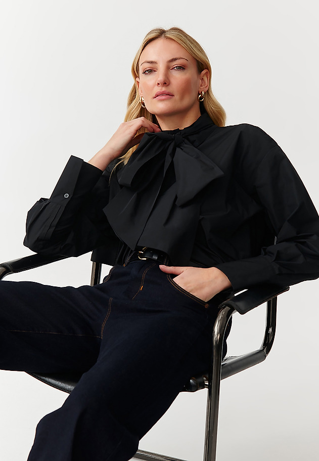 LADIES’ SHIRT WITH DECORATIVE BELT - KONKONA 1 LADIES’ SHIRT WITH DECORATIVE BELT - KONKONA 1 CZARNY 7