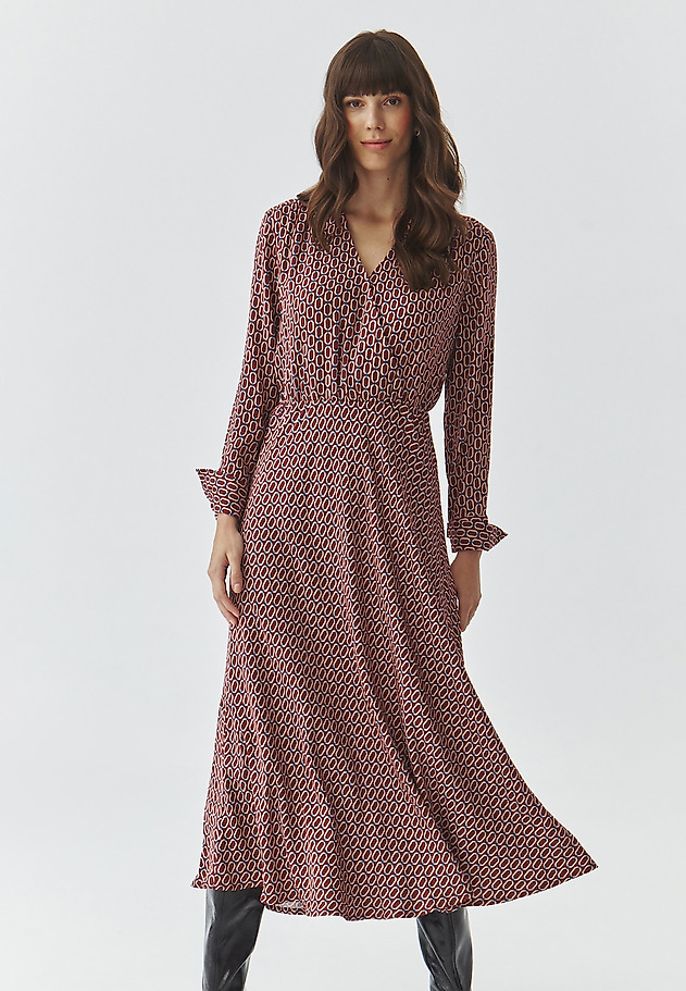 FABRIC MIDI DRESS WITH ENVELOPE NECKLINE AND DESIGNER PATTERN — DEBERA FABRIC MIDI DRESS WITH ENVELOPE NECKLINE AND DESIGNER PATTERN — DEBERA MULTIKOLOR 1