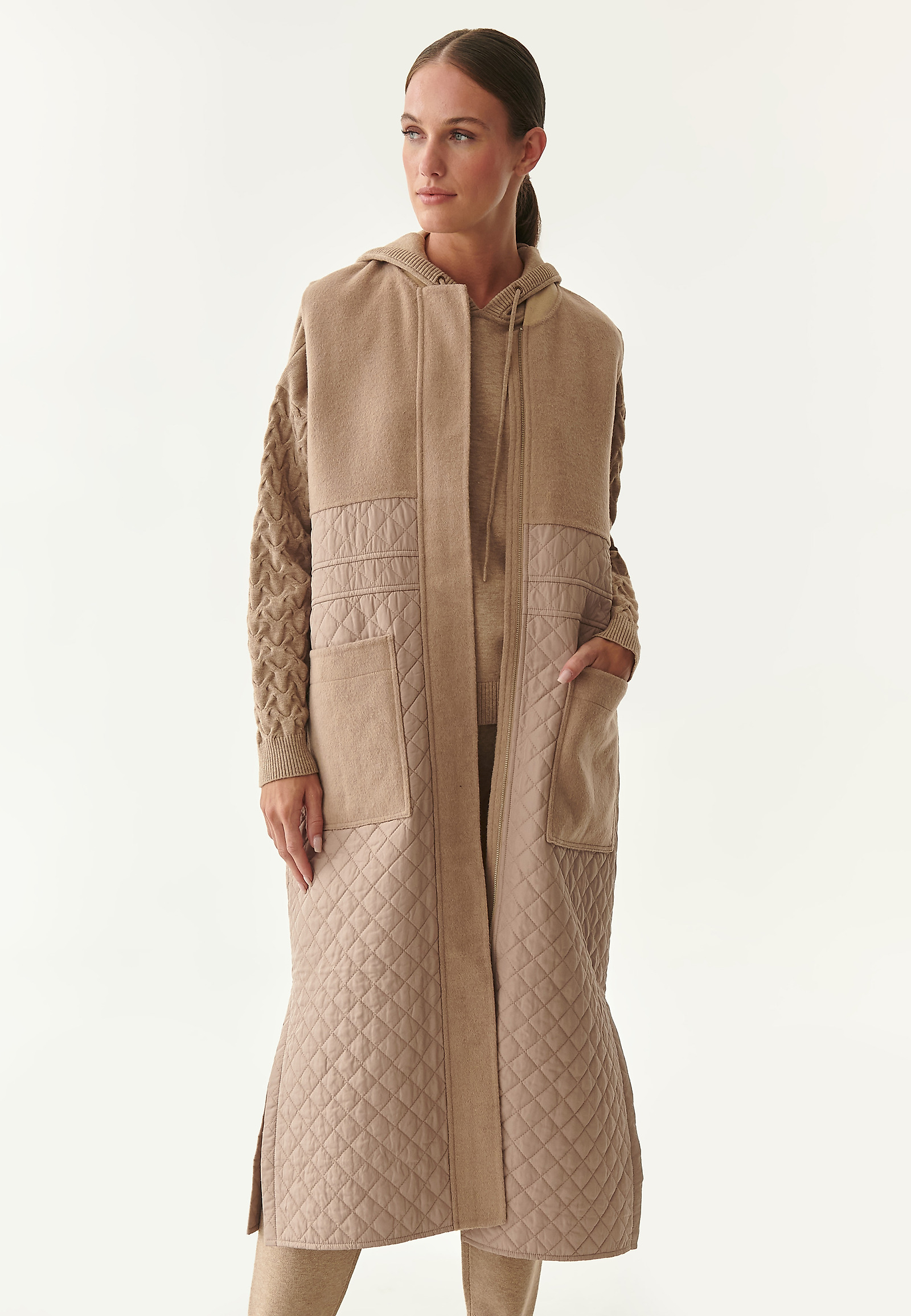 DŁUGA PIKOWANA KAMIZELKA DAMSKA ARA DŁUGA PIKOWANA KAMIZELKA DAMSKA ARA BEŻOWY 84662