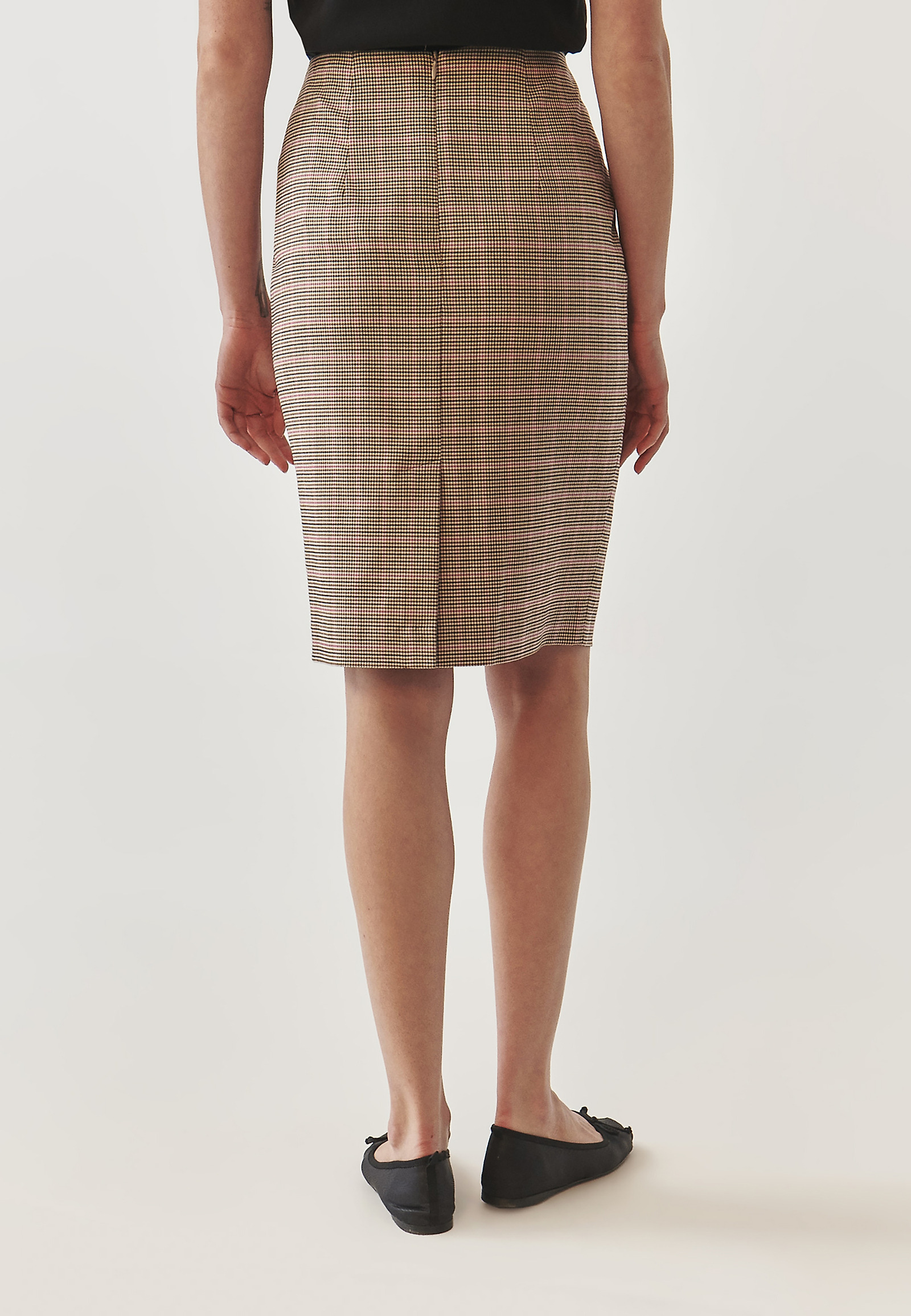ELEGANTNO ŽENSKO KARIRASTO KRILO SVINČNIK - MONRI ELEGANTNO ŽENSKO KARIRASTO KRILO SVINČNIK - MONRI VEČBARVNA 99162