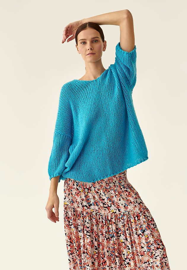 LOOSE SWEATER WITH VISIBLE WEAVE BAJANA LOOSE SWEATER WITH VISIBLE WEAVE BAJANA NIEBIESKI 3