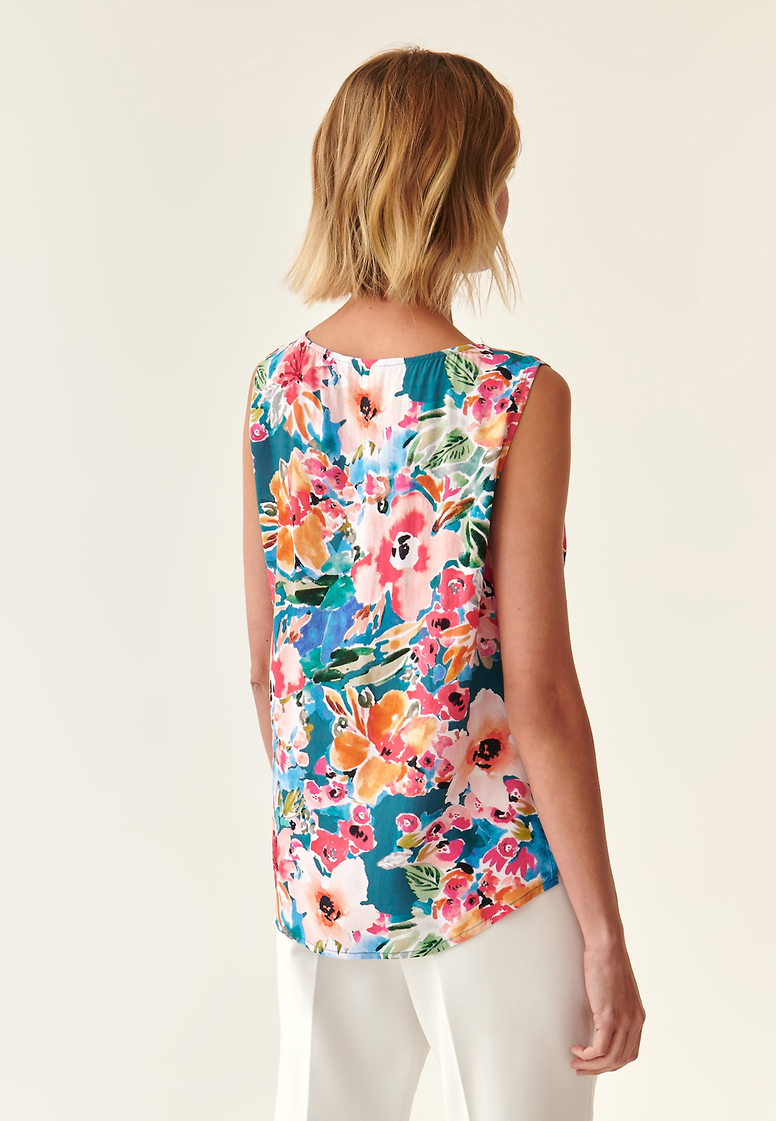 ŽENSKA BLUZA BREZ ROKAVOV KALIA 1 ŽENSKA BLUZA BREZ ROKAVOV KALIA 1 VEČBARVNA 87273