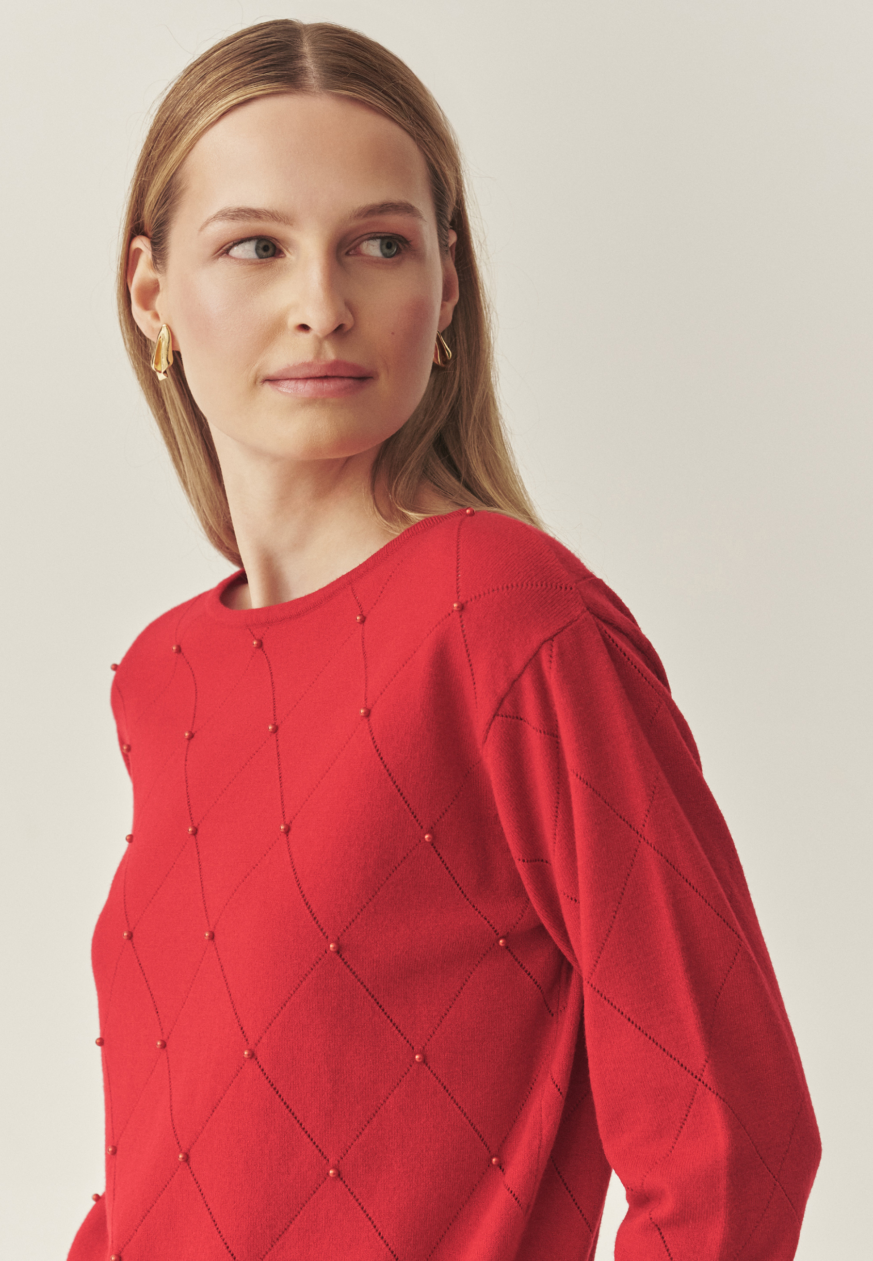 OZDOBLJEN PULOVER Z VISKOZO - AZAKI