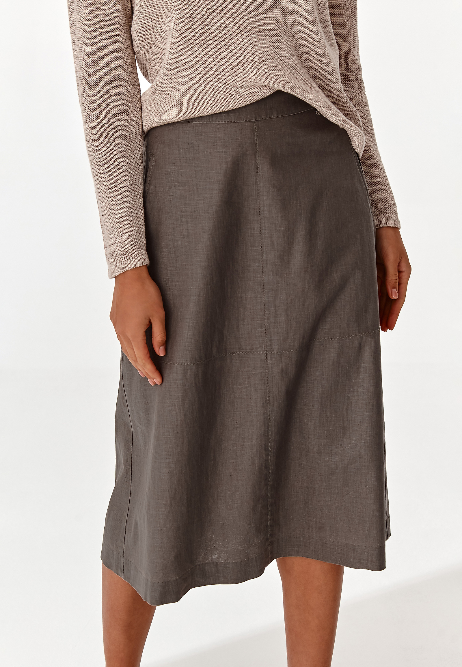 ROZKLOSZOWANA SPÓDNICA NIWERA ROZKLOSZOWANA SPÓDNICA NIWERA KHAKI 77815