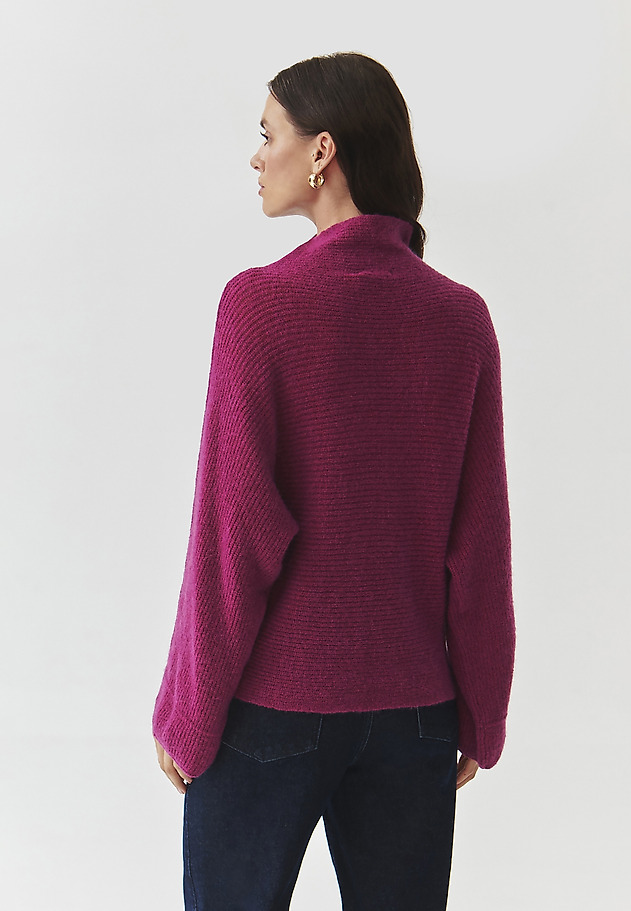 LADIES' TURTLENECK JUMPER WITH WIDE SLEEVES — MAZZY 1 LADIES' TURTLENECK JUMPER WITH WIDE SLEEVES — MAZZY 1 FIOLETOWY 4