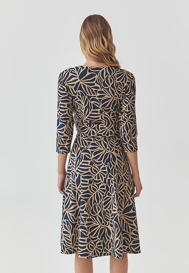 LADIES’ PATTERNED DRESS WITH A V-SHAPED NECKLINE - IGA 1 LADIES’ PATTERNED DRESS WITH A V-SHAPED NECKLINE - IGA 1 MULTICOLOR 4