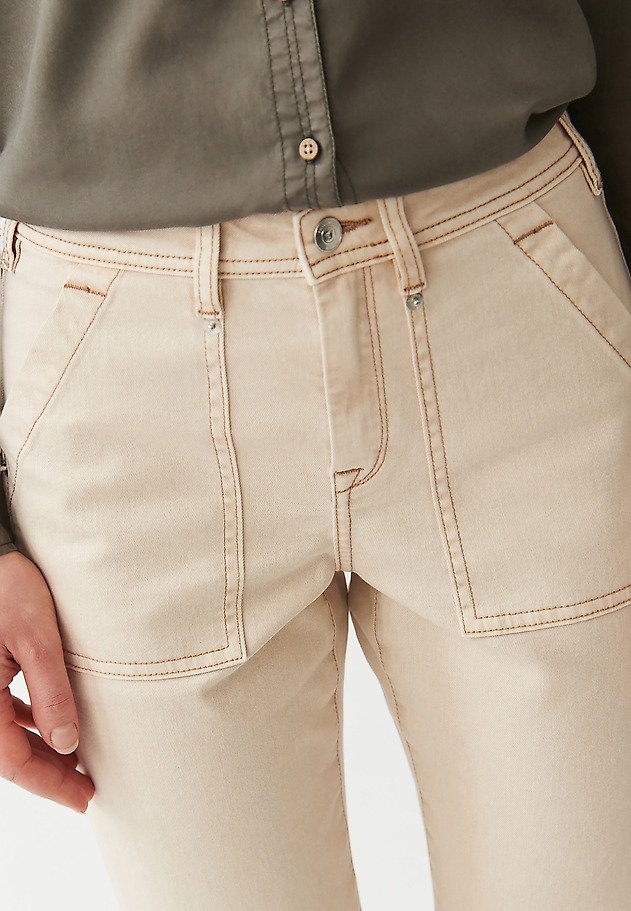 LADIES’ SLIGHTLY TAPERED TROUSERS - MERO LADIES’ SLIGHTLY TAPERED TROUSERS - MERO BEŻOWY 4