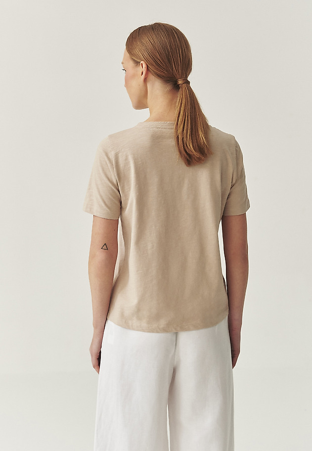 COTTON T-SHIRT WITH POCKET - DELQI COTTON T-SHIRT WITH POCKET - DELQI BEŻOWY 3