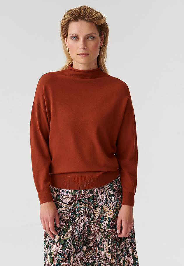 LADIES’ HALF TURTLENECK NAVI LADIES’ HALF TURTLENECK NAVI ORANGE 3
