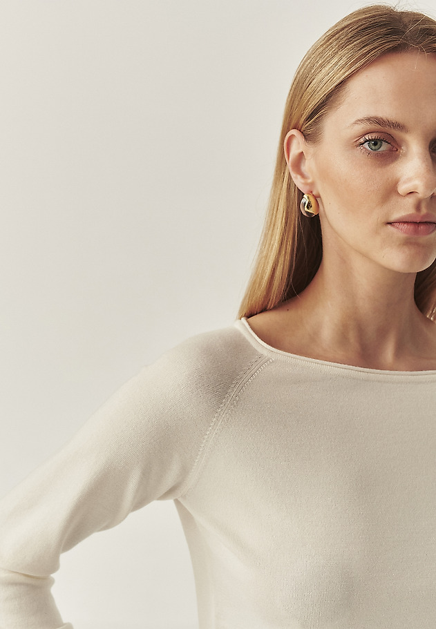 CLASSIC PULLOVER WITH A BOAT NECKLINE - BROOKE CLASSIC PULLOVER WITH A BOAT NECKLINE - BROOKE ECRU 1