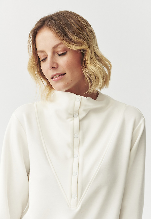 LADIES' KNITTED SWEATSHIRT WITH STAND-UP COLLAR — LANIQI LADIES' KNITTED SWEATSHIRT WITH STAND-UP COLLAR — LANIQI ECRU 4