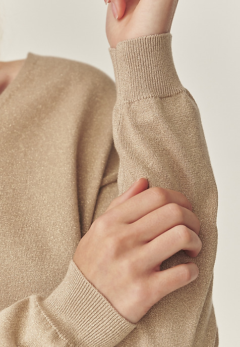 CLASSIC LADIES' JUMPER WITH V-NECK AND SHINY YARN — FLARE 1 YELLOW 2