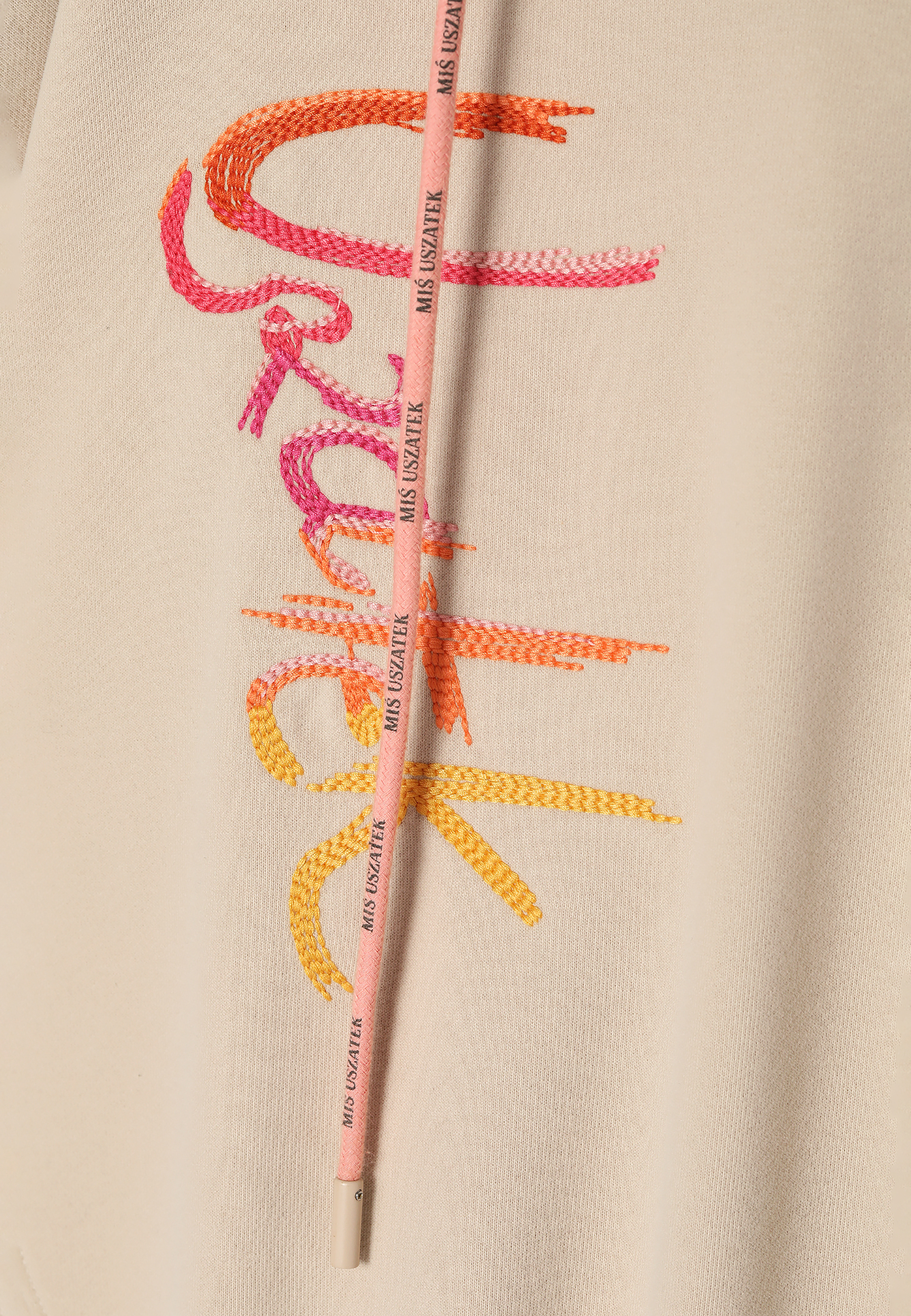 BLUZA DAMSKA Z WIELOBARWNYMI NASZYWKAMI I HAFTAMI JIRKA BEŻOWY 2