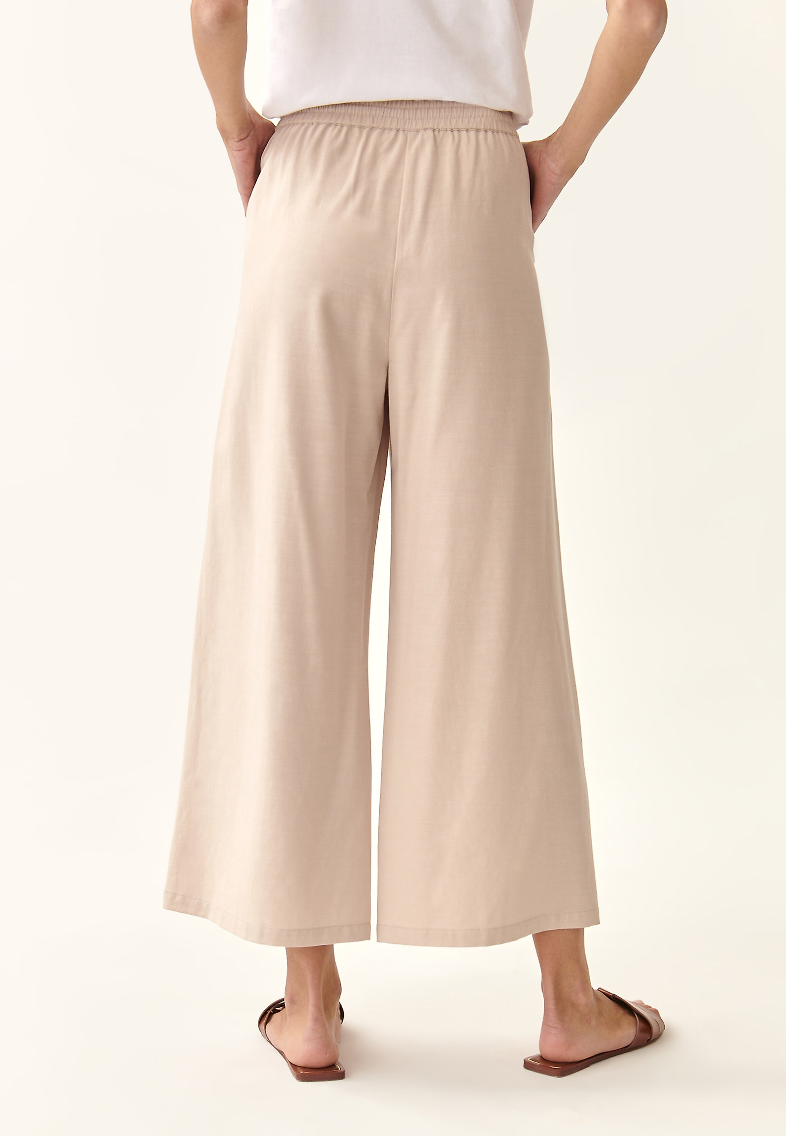 ŽENSKE HLAČE CULOTTE PULIO 3 ŽENSKE HLAČE CULOTTE PULIO 3 BEŽ 88326