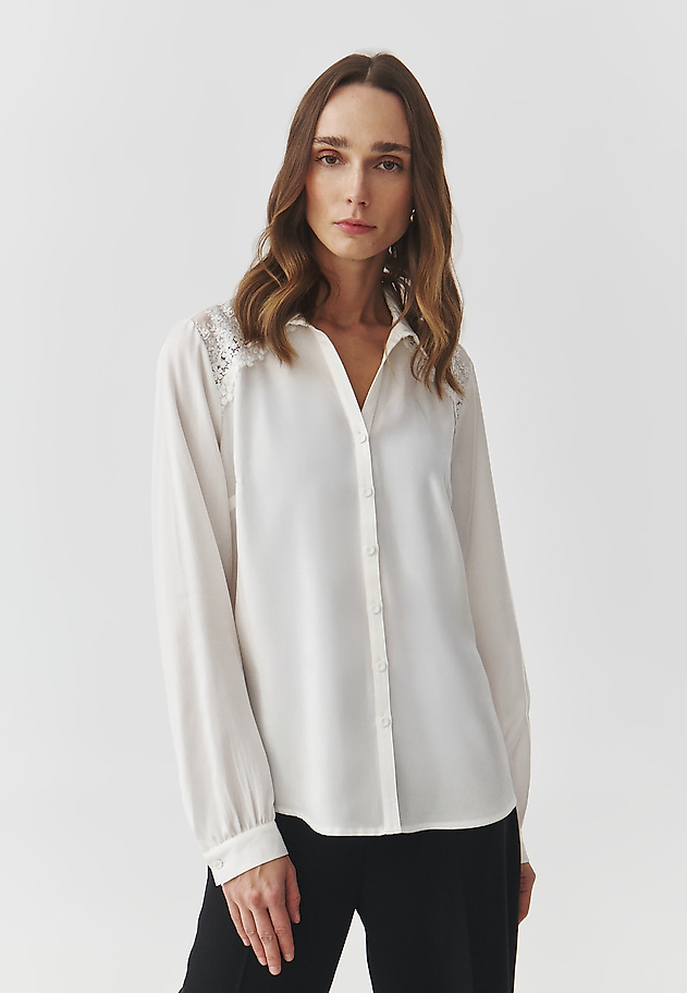 LADIES' WOVEN SHIRT WITH LACE INSERT — STEVIE LADIES' WOVEN SHIRT WITH LACE INSERT — STEVIE ECRU 1