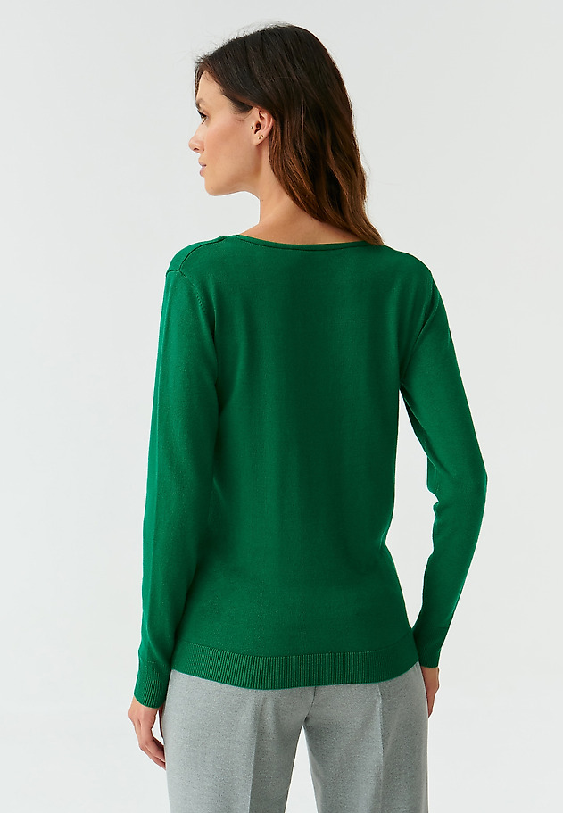 CLASSIC LADIES’ SWEATER WITH V-SHAPED NECKLINE TESSA 2 CLASSIC LADIES’ SWEATER WITH V-SHAPED NECKLINE TESSA 2 GREEN 4