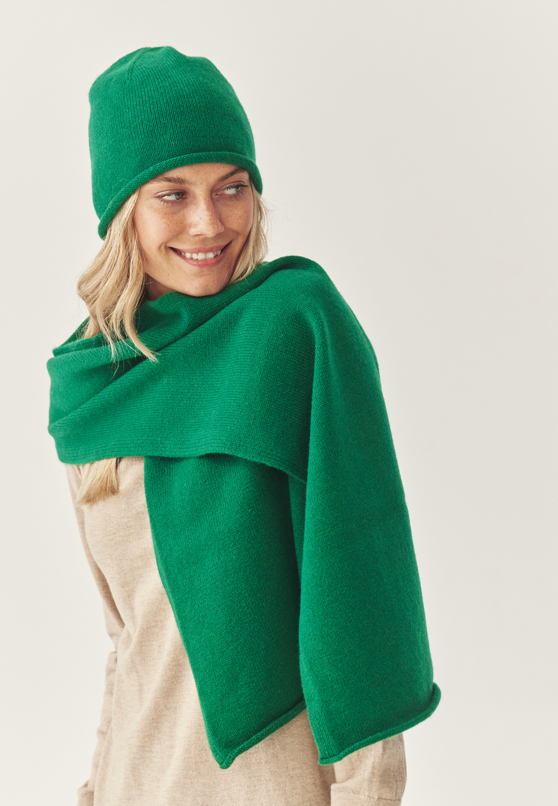 PĂLĂRIE DE LANA FEMEIE - ADERA 1 VERDE 2