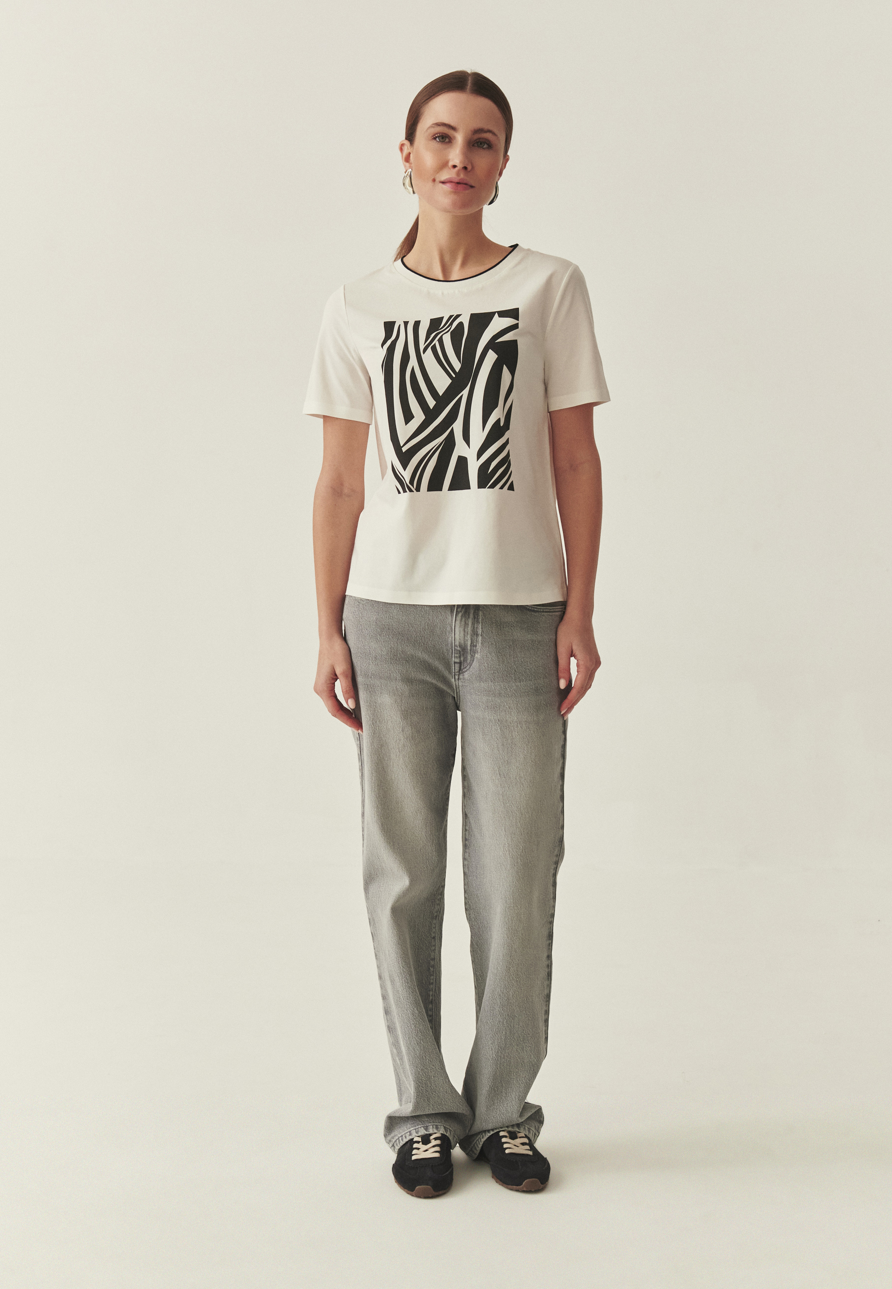 BLUZKA Z AUTORSKIM NADRUKIEM - TONO BIAŁY 2