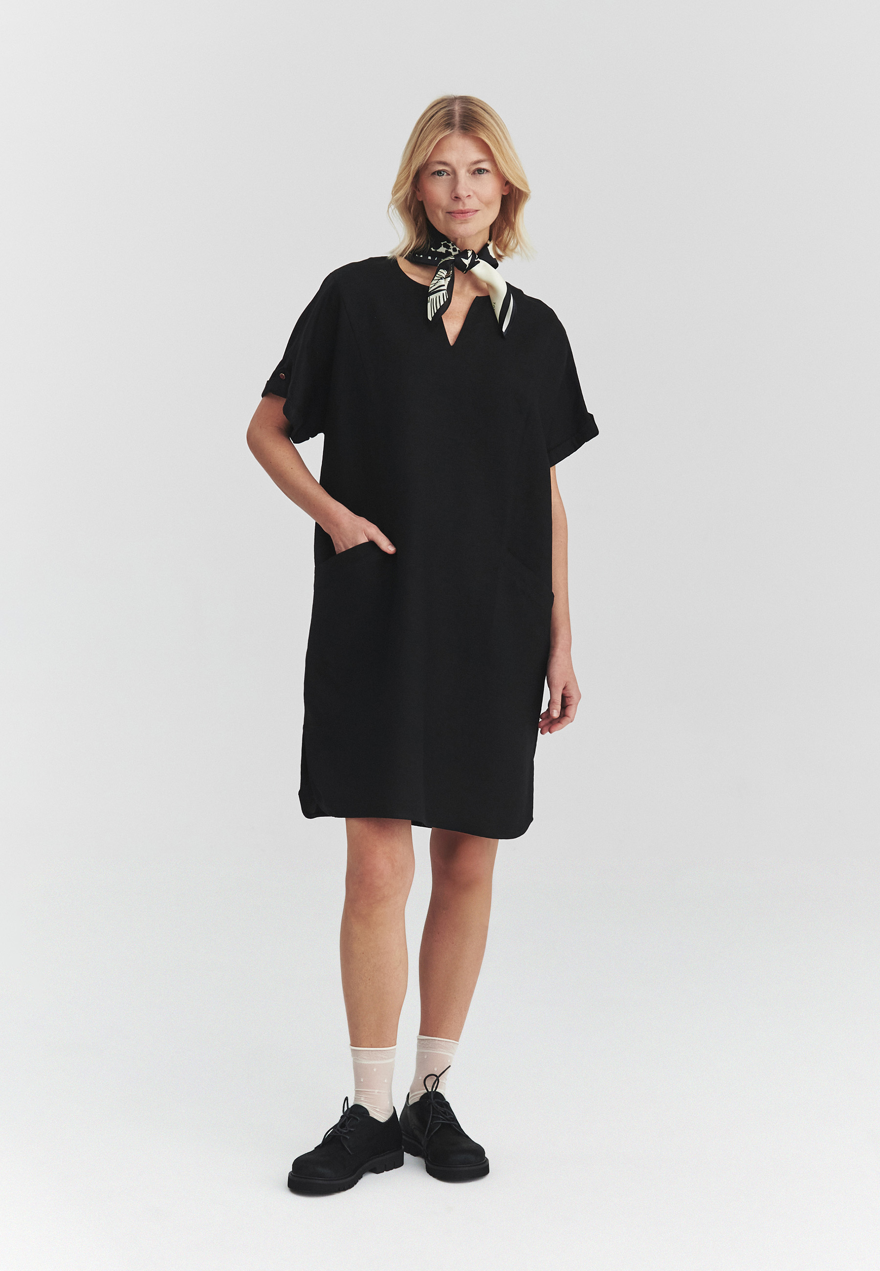 A LOOSE-FIT DRESS WITH LINEN - ANAIS