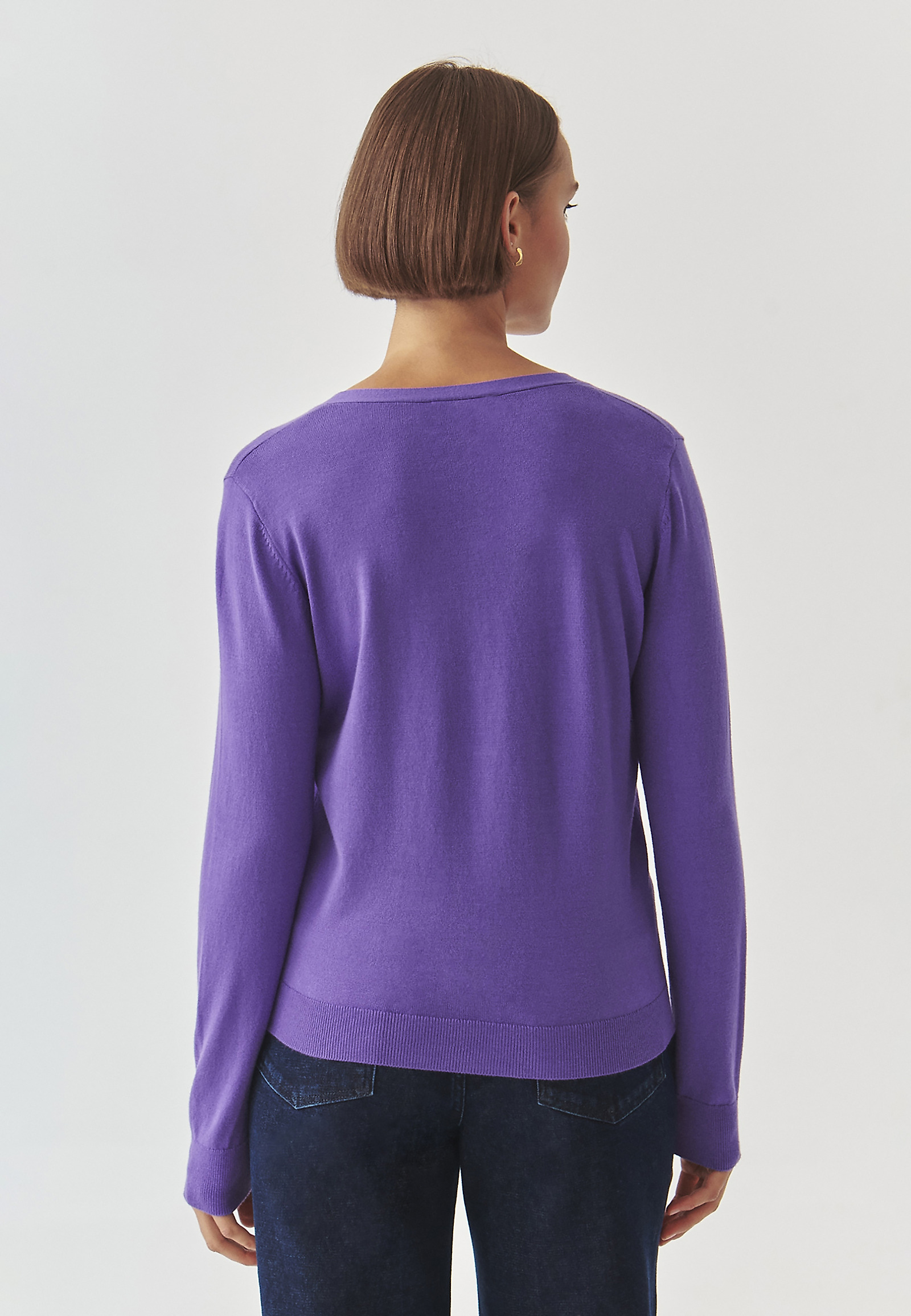 UNBUTTONED LADIES' SWEATER WITH V-NECKLINE - VERA UNBUTTONED LADIES' SWEATER WITH V-NECKLINE - VERA PURPLE 100492