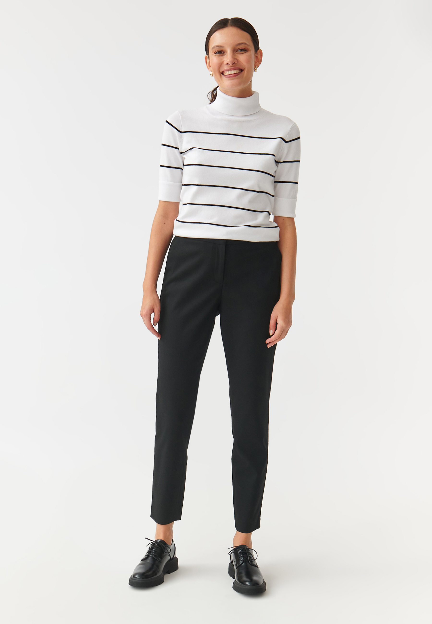 DÁMSKÉ PLÁTĚNÉ KALHOTY UPNUTÉHO STŘIHU OLIA ČERNÁ 2